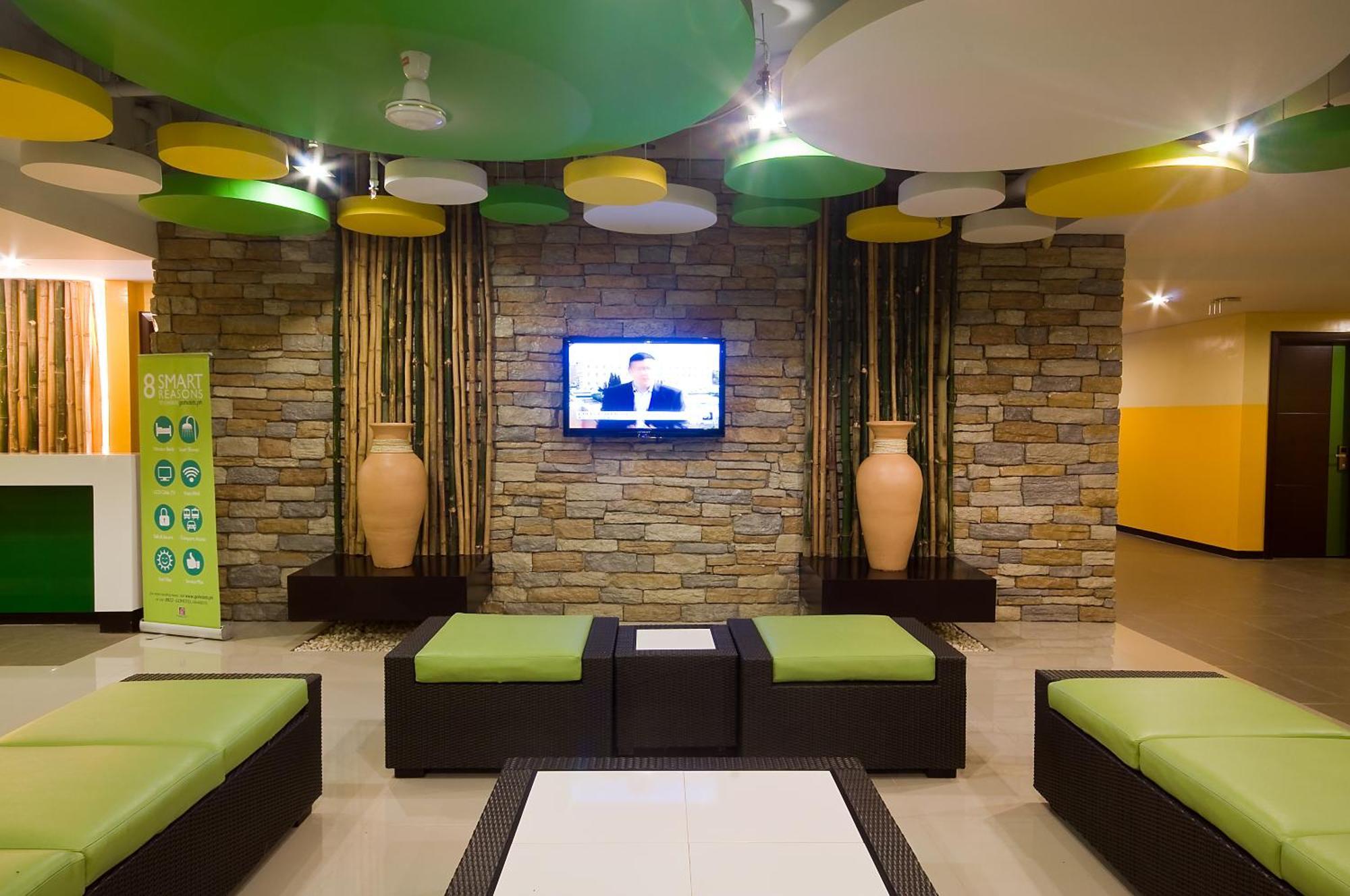 Go Hotels Puerto Princesa Buitenkant foto