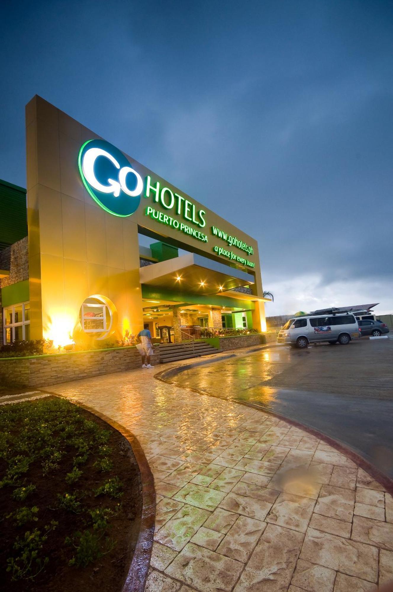 Go Hotels Puerto Princesa Buitenkant foto
