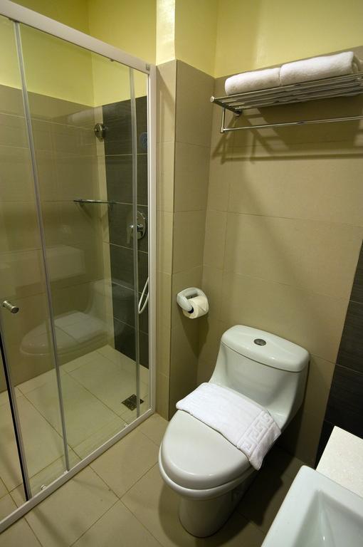 Go Hotels Puerto Princesa Kamer foto